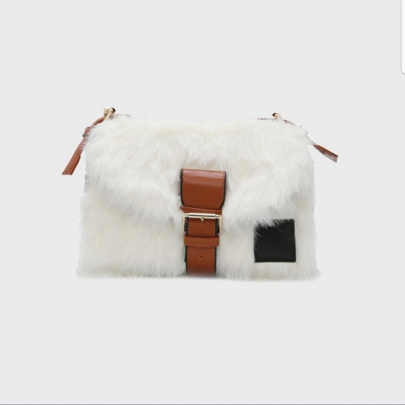 Handbags - Picture 2 of 3